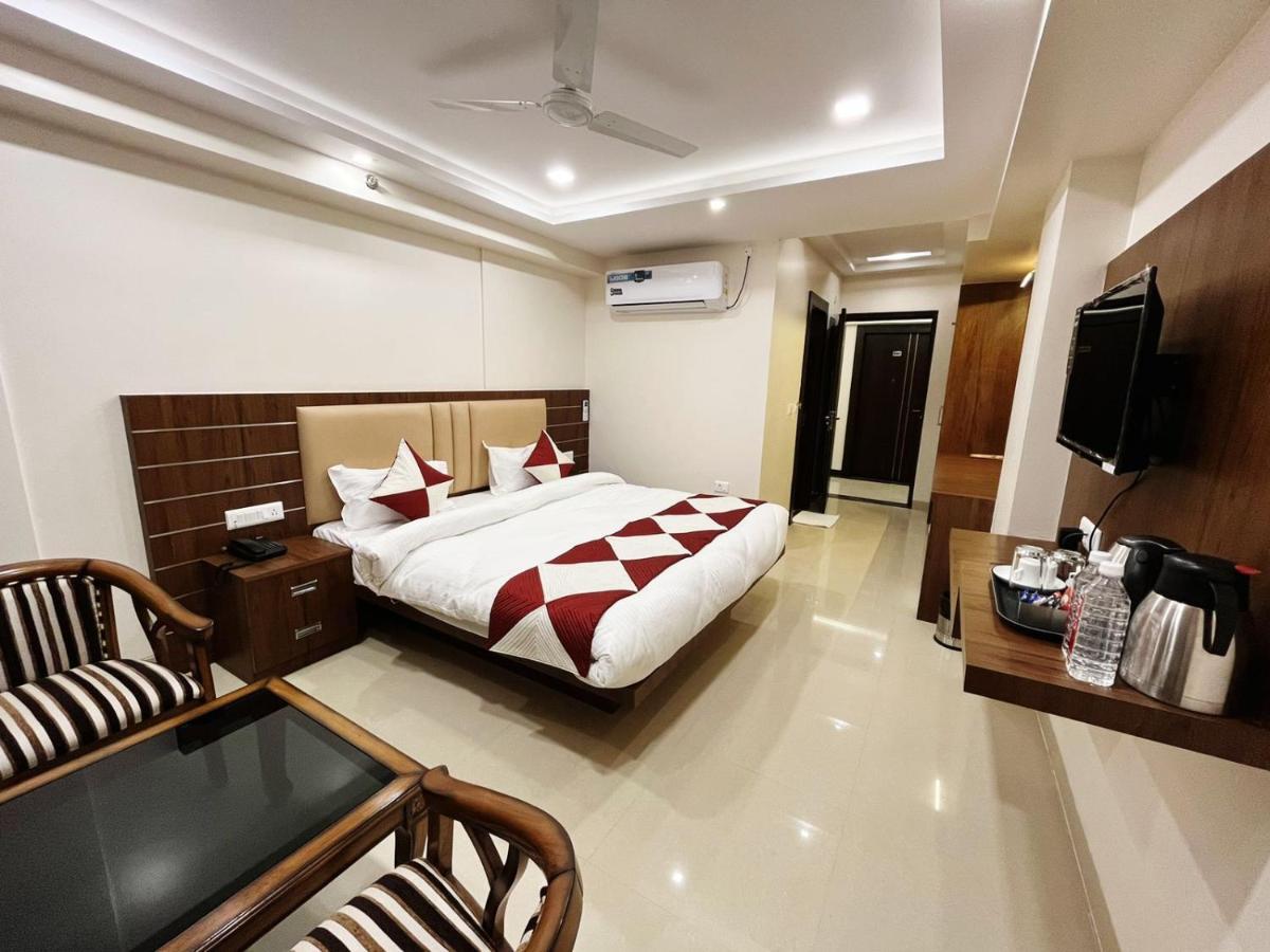 Hotel Mk Grand Varanasi Exterior photo