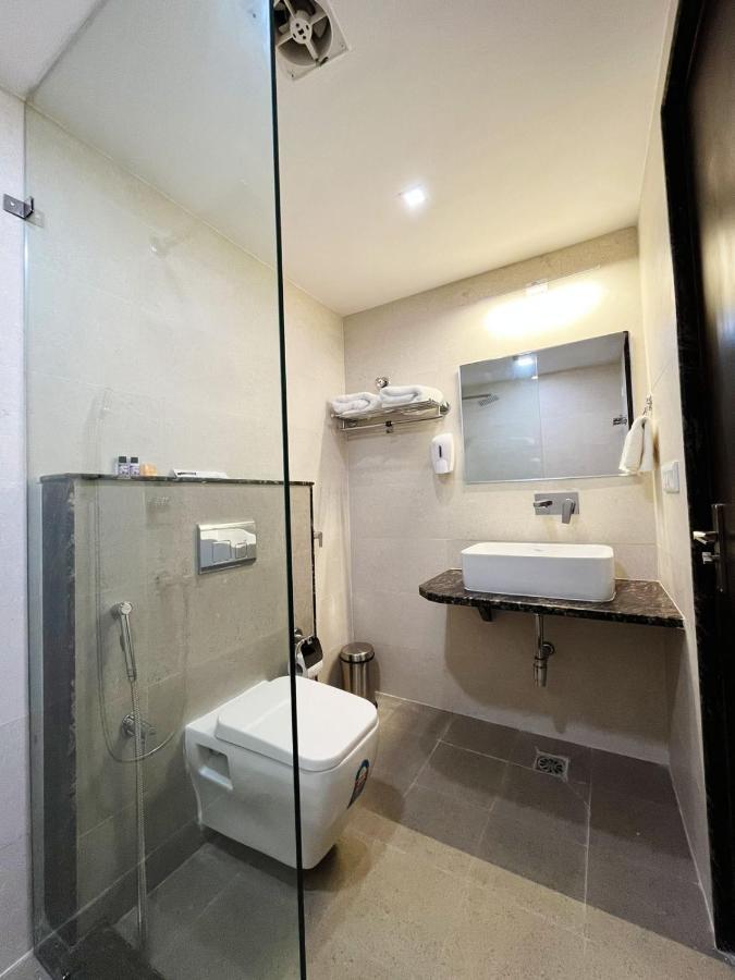 Hotel Mk Grand Varanasi Exterior photo